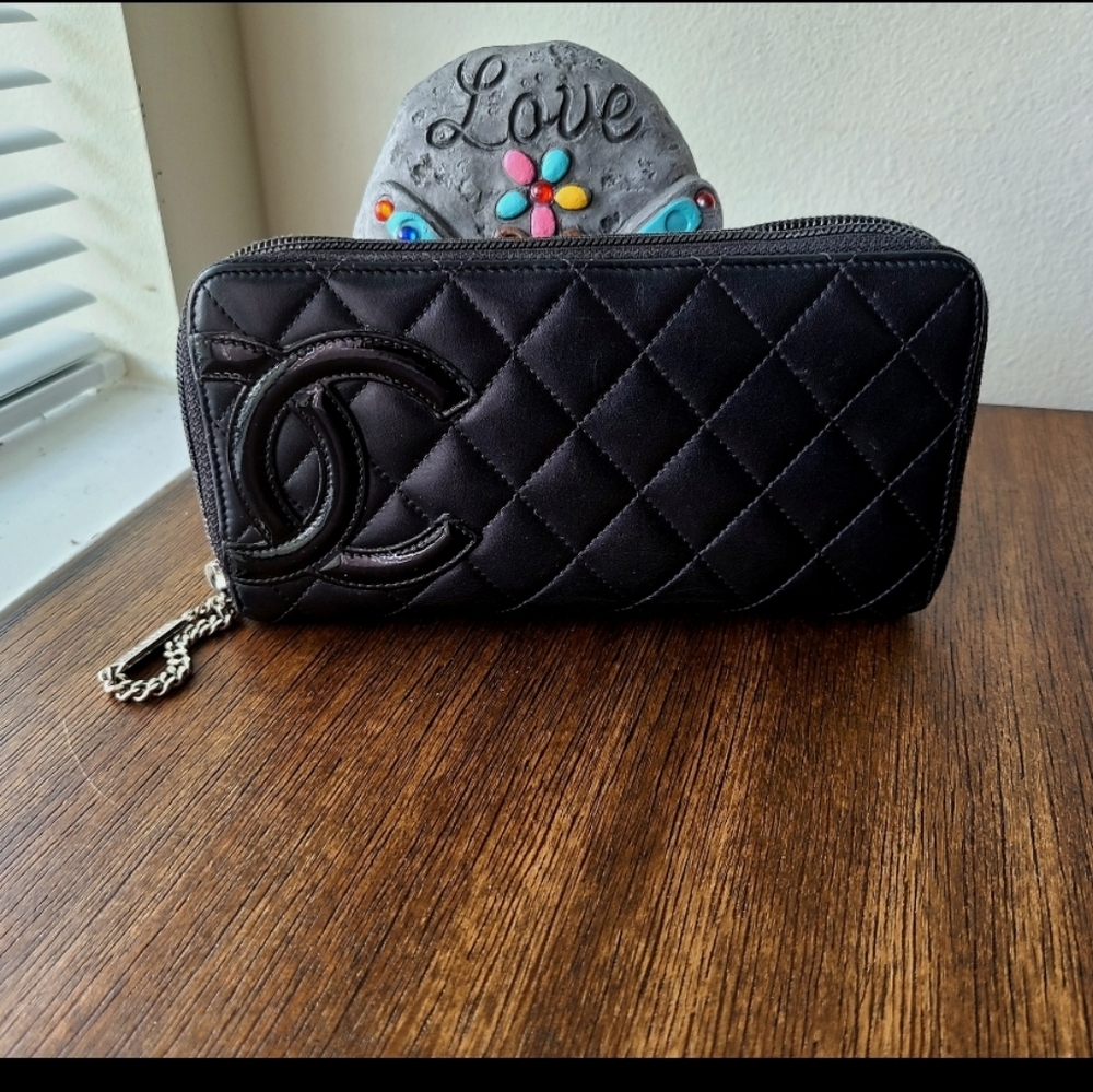 CHANEL women's wallet